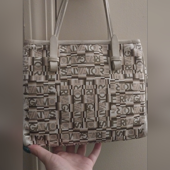 Rehab Salvatore Ferragamo - Picture 6 of 8